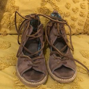 Freebird Sandals. Like New. Size 6.